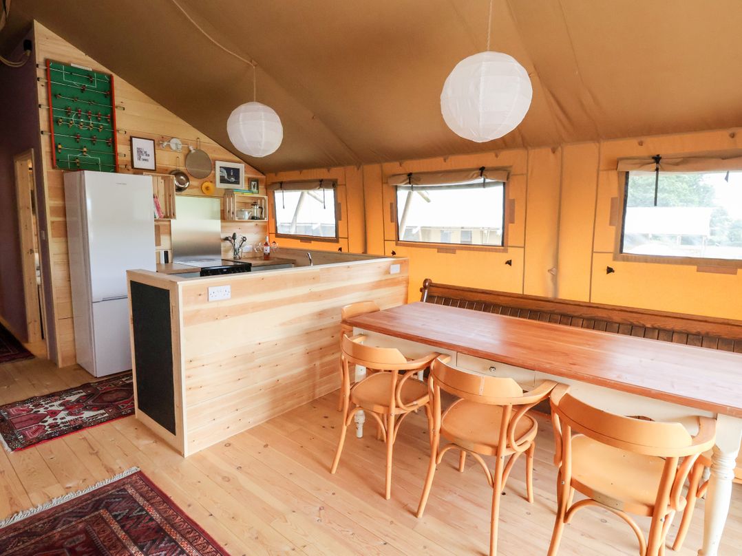 Lucky Clucky Lodge