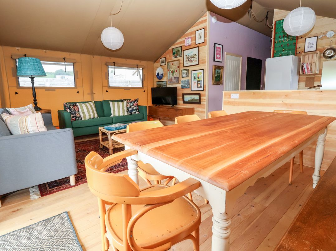 Mad Molly Lodge