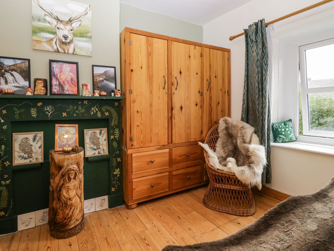 2 Whitecroft Nook