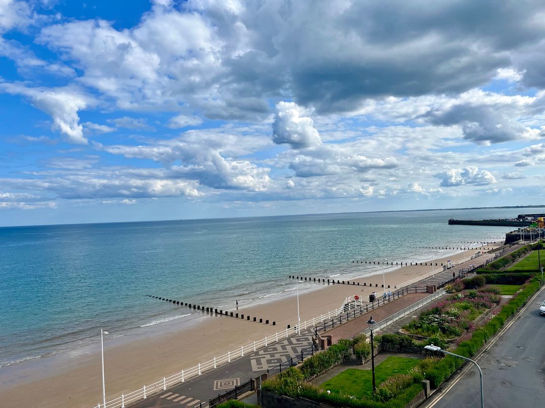 7 Seaview @ Bridlington Bay