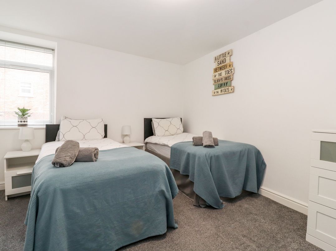 Apartment 2 @52