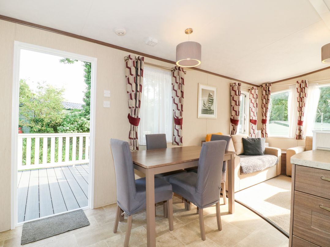 22 Washbrook Way - Ashbourne Heights