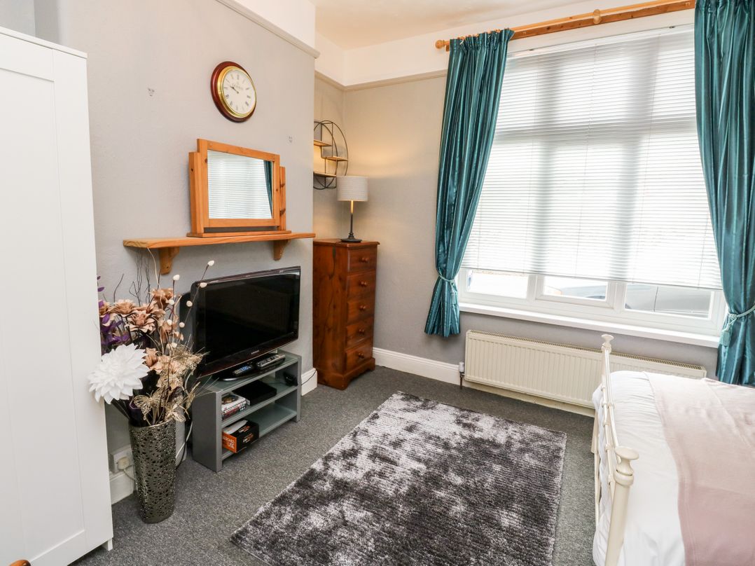 Flat 1
