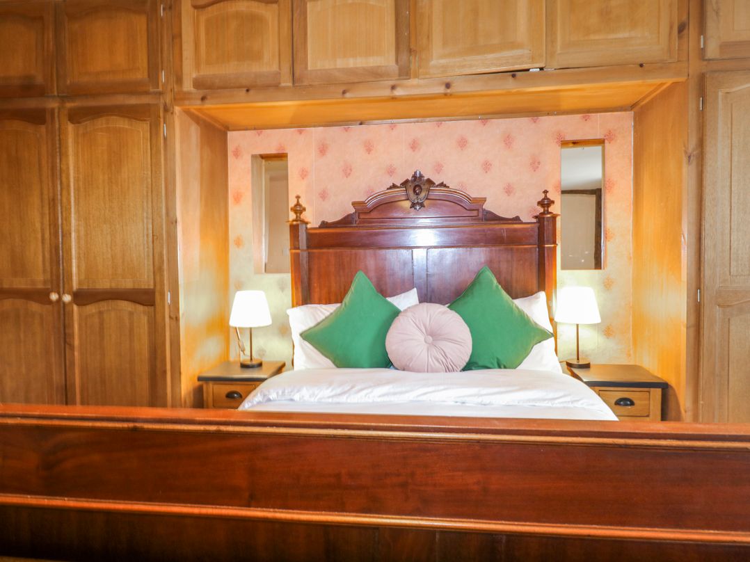 Chilton Manor House