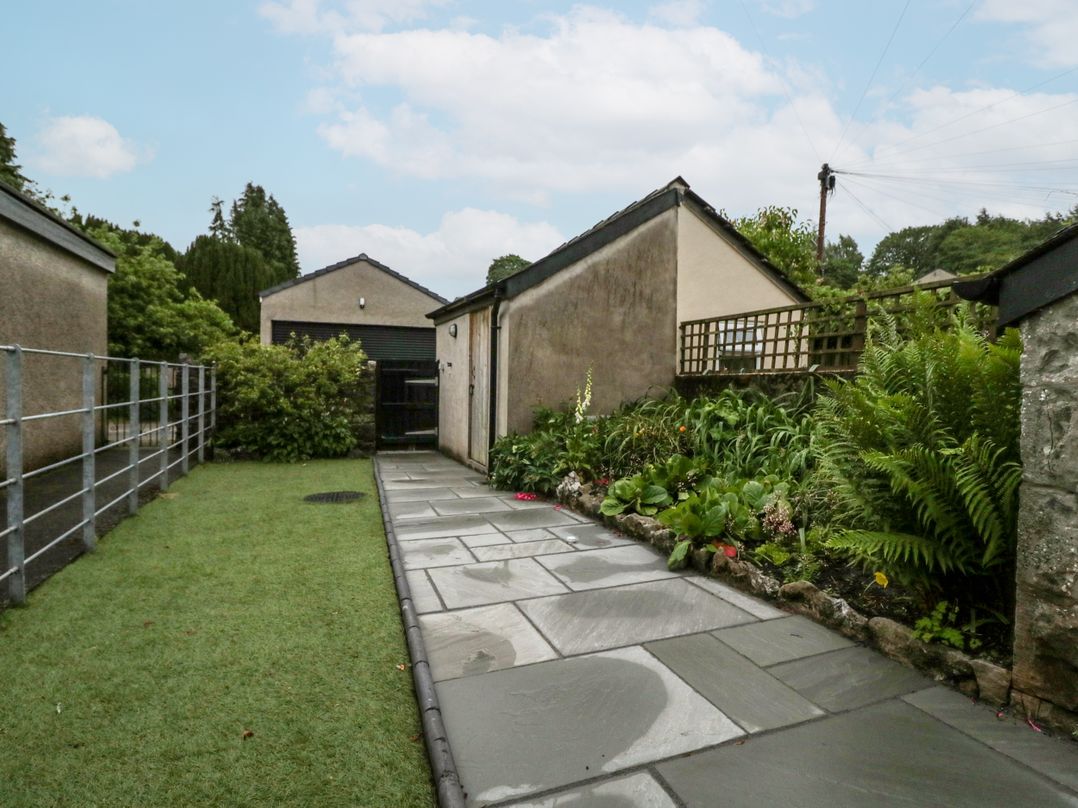 14 Castle Garth