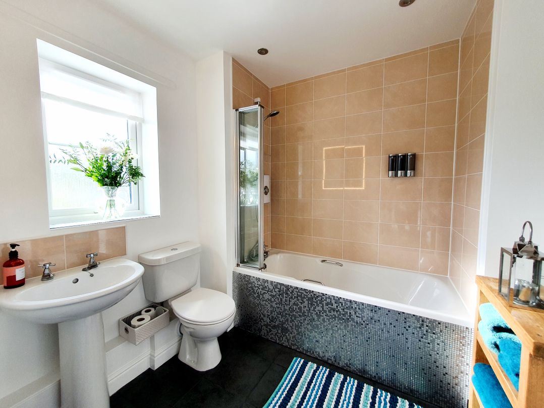 10 Beacon Hill