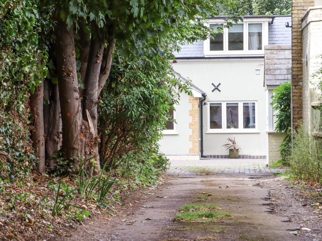 24 Elm Grove