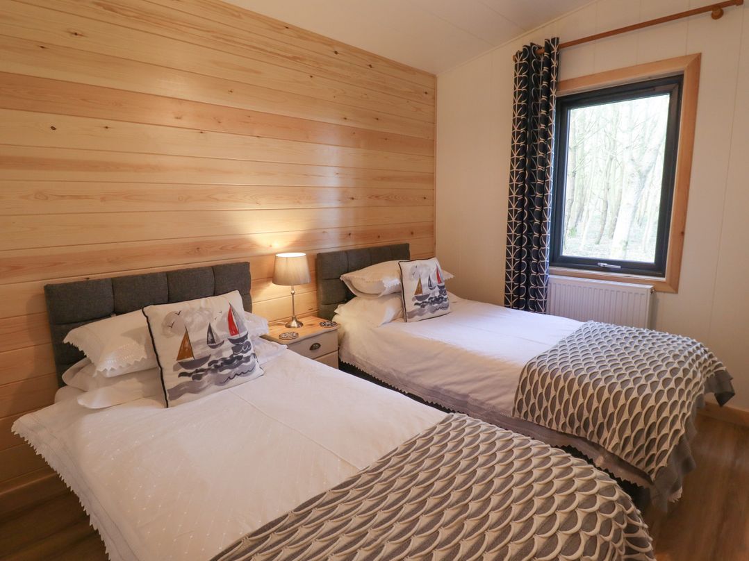 Oak Lodge