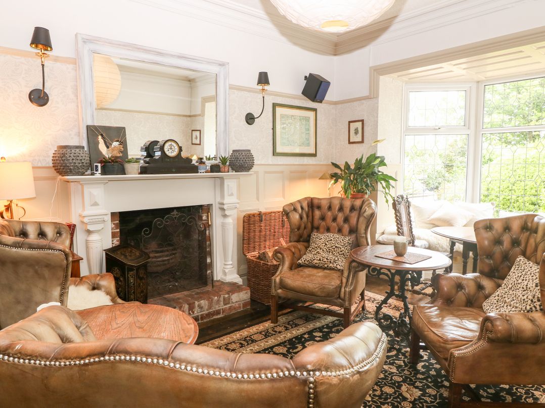 Meifod Country House