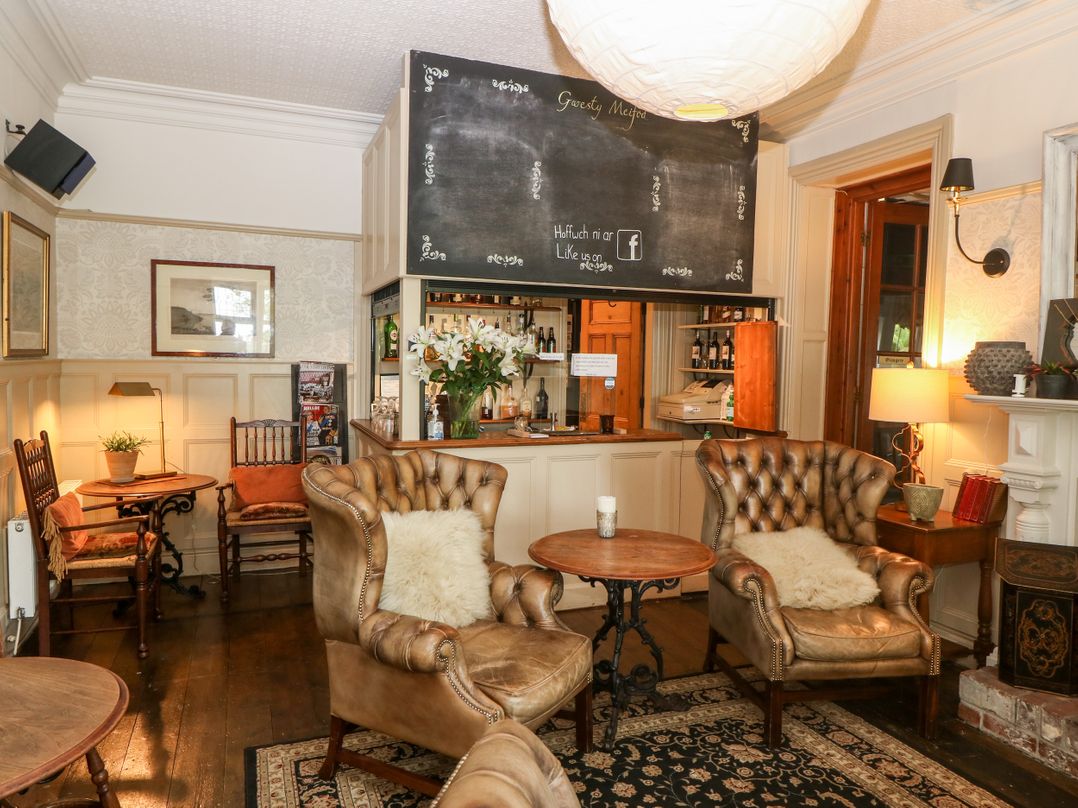 Meifod Country House