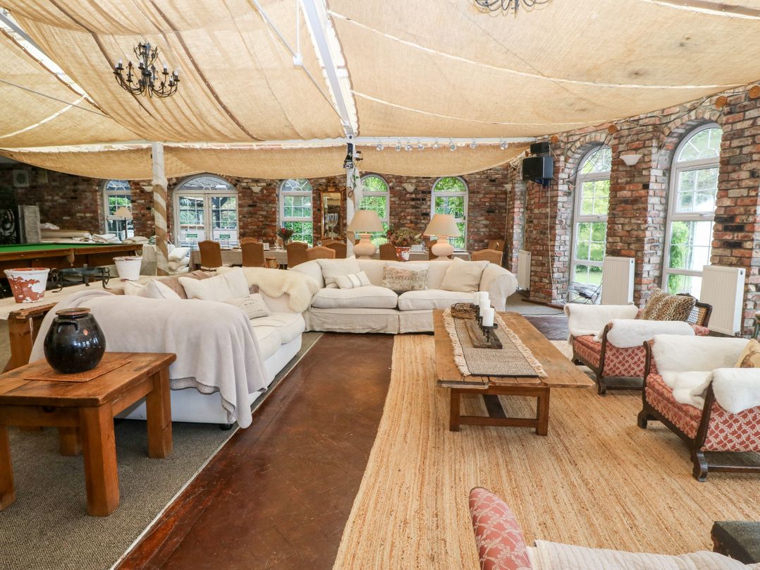 Meifod Country House