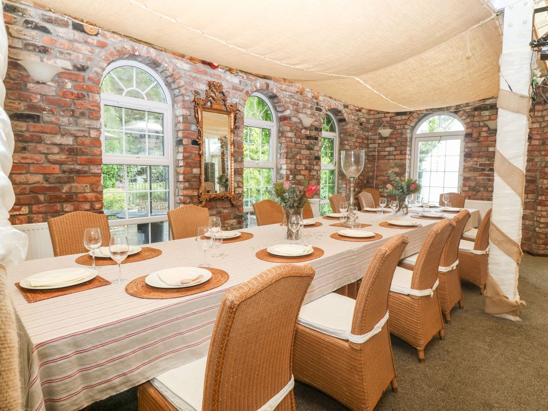 Meifod Country House