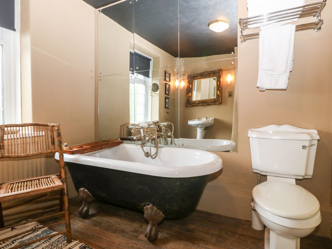 Meifod Country House