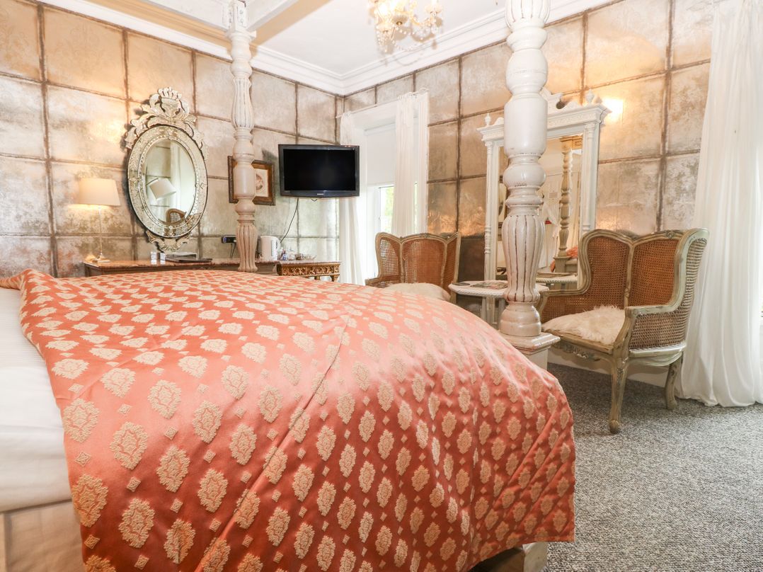 Meifod Country House