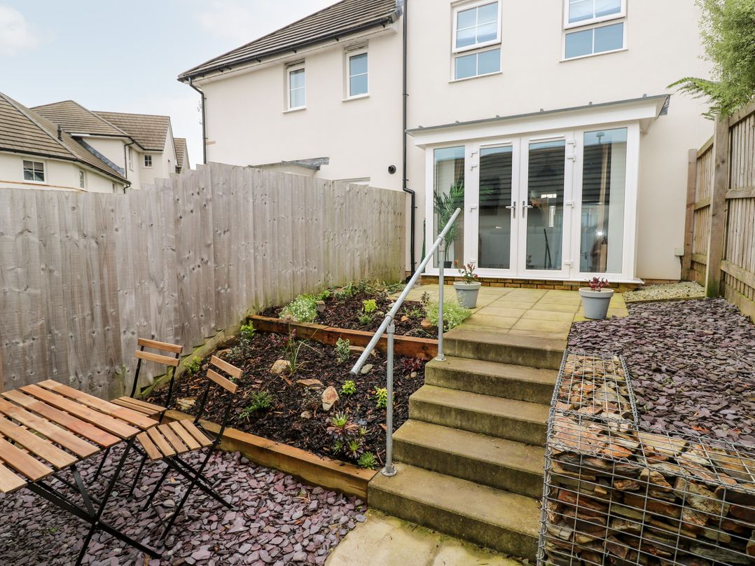 20 Bishops Way