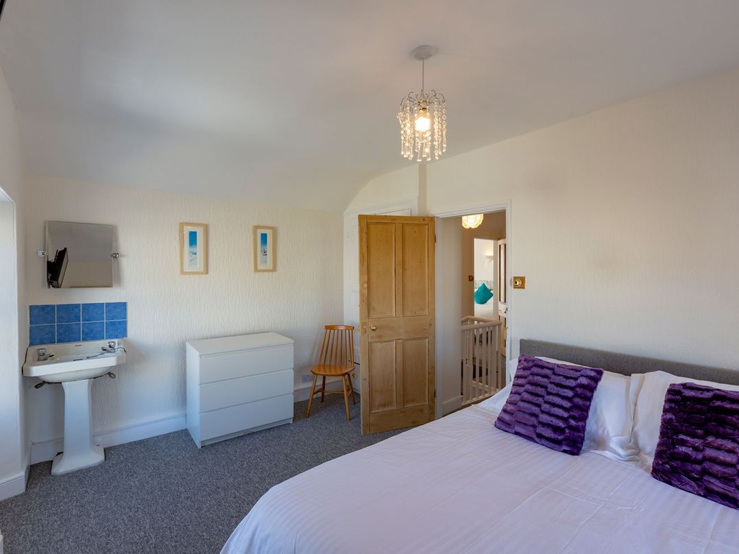Ayr Farmhouse