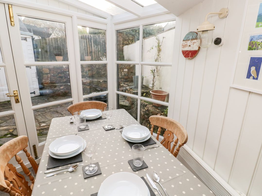 Brynhenllan Cottage