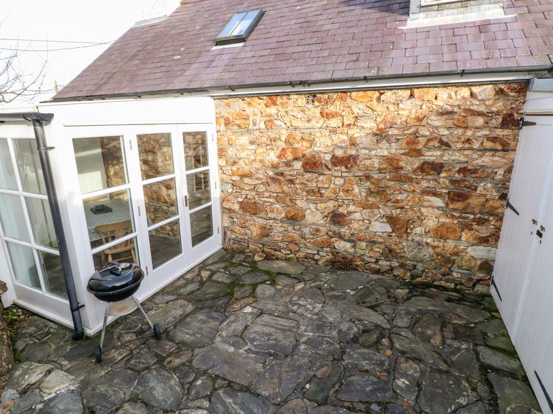 Brynhenllan Cottage