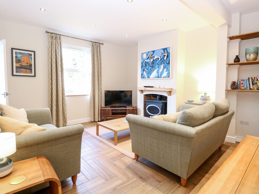 6 Melinda Cottage