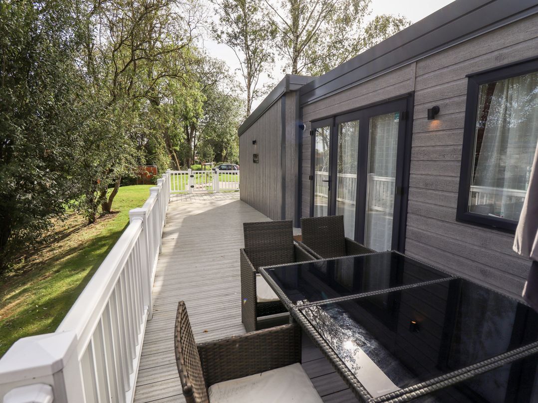 18 Woodlands Retreat