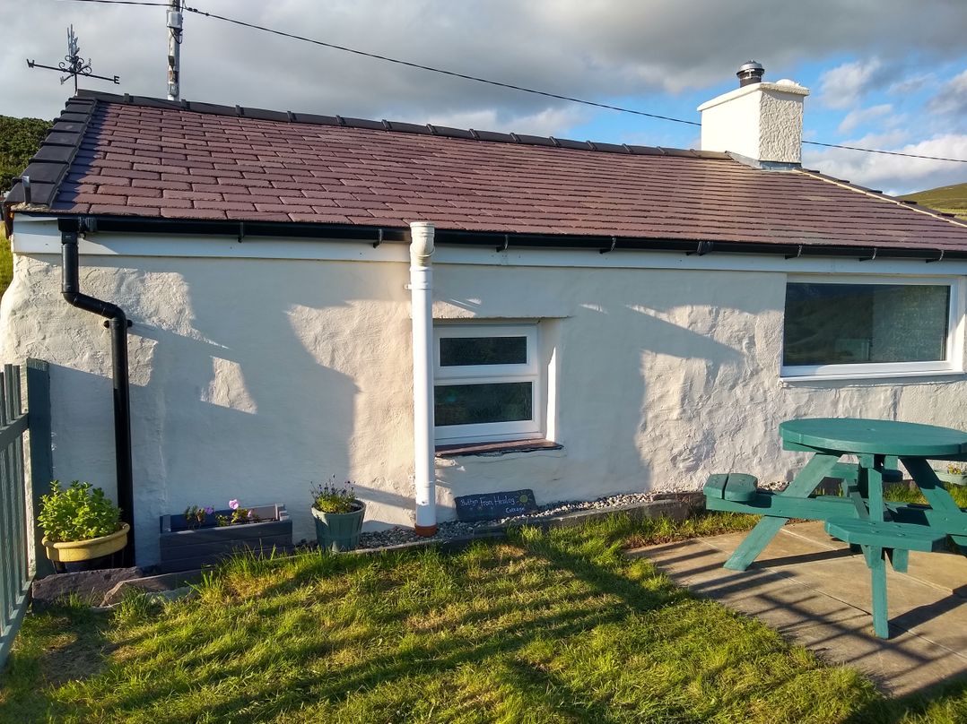 Fron Heulog Cottage