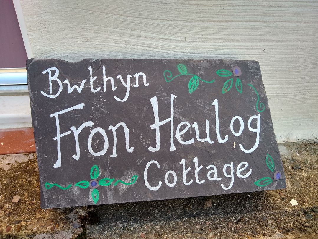 Fron Heulog Cottage