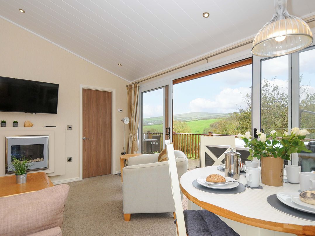 Hideaway Lodge