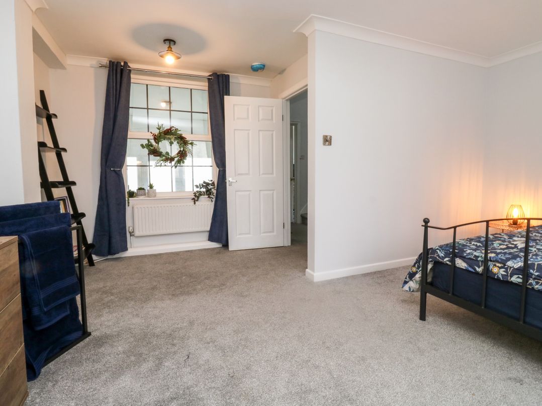 1 Ilsham Cottages