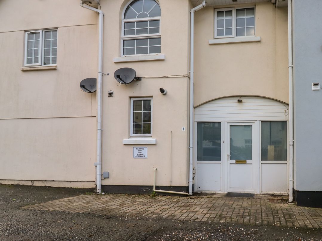 1 Ilsham Cottages