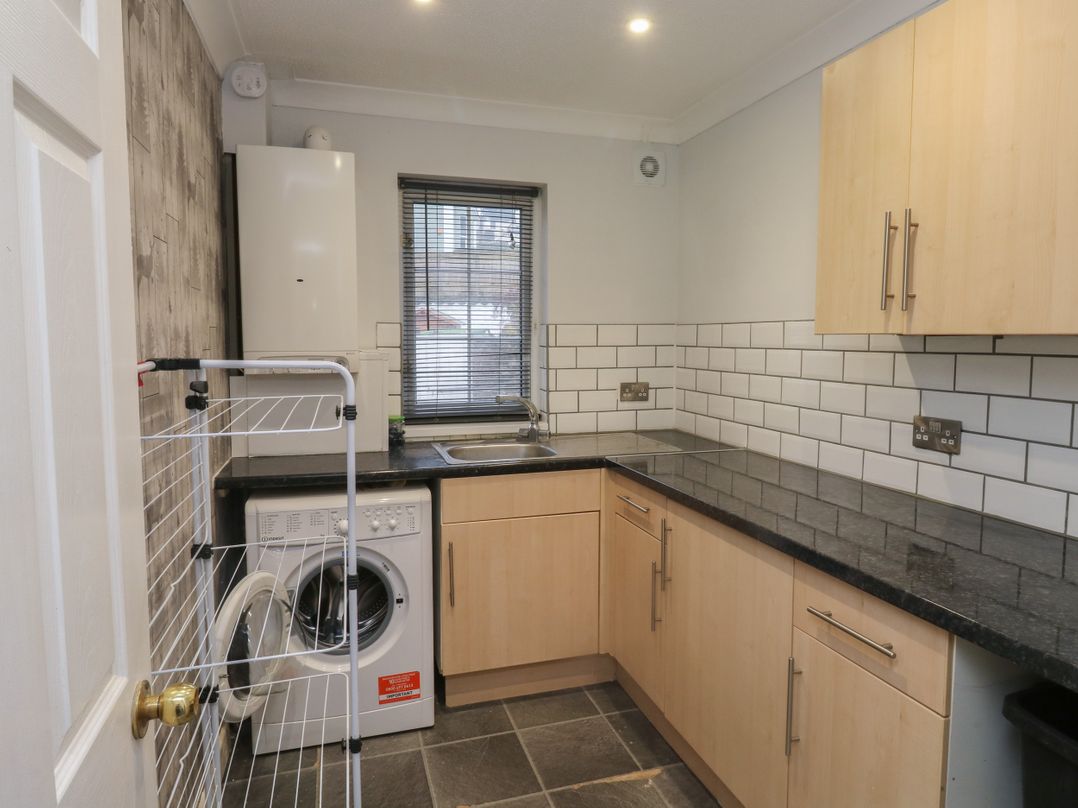 1 Ilsham Cottages