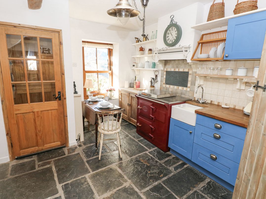 Hillside Holiday Cottage