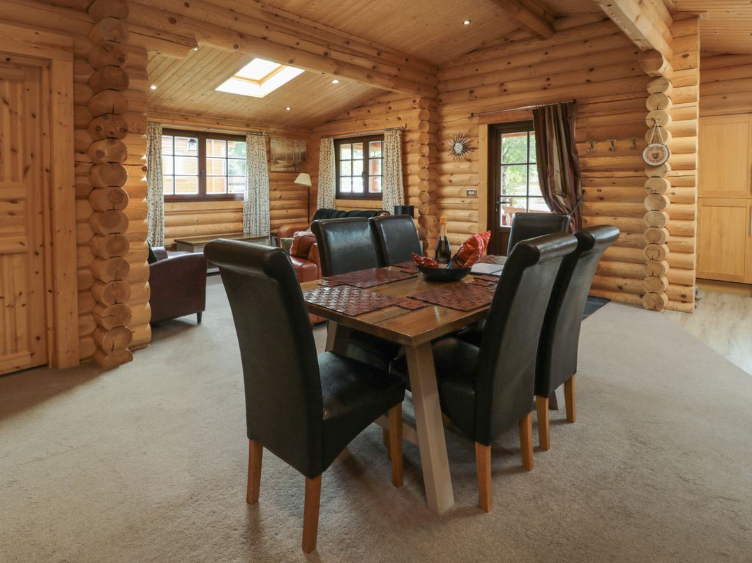 Welcome Hjem Log Cabin