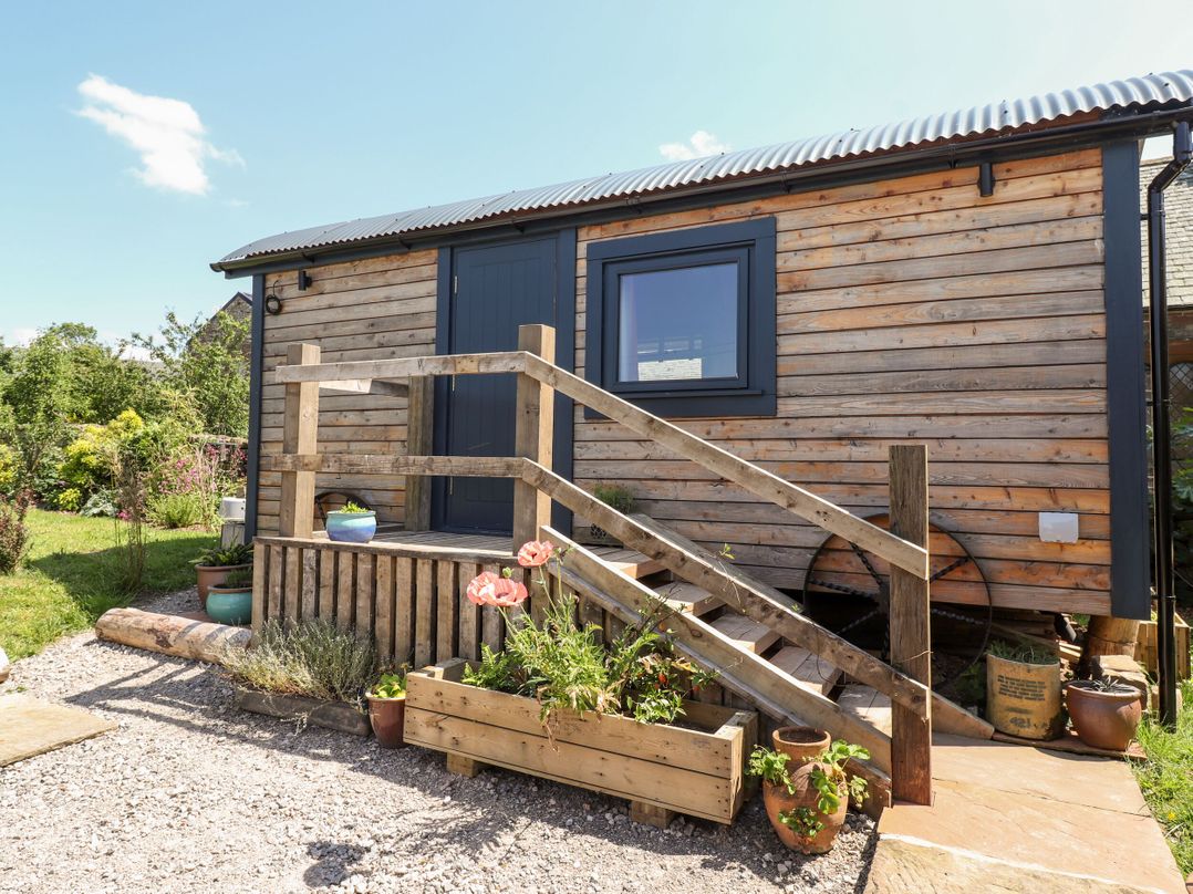 Dunfell Shepherd's Hut