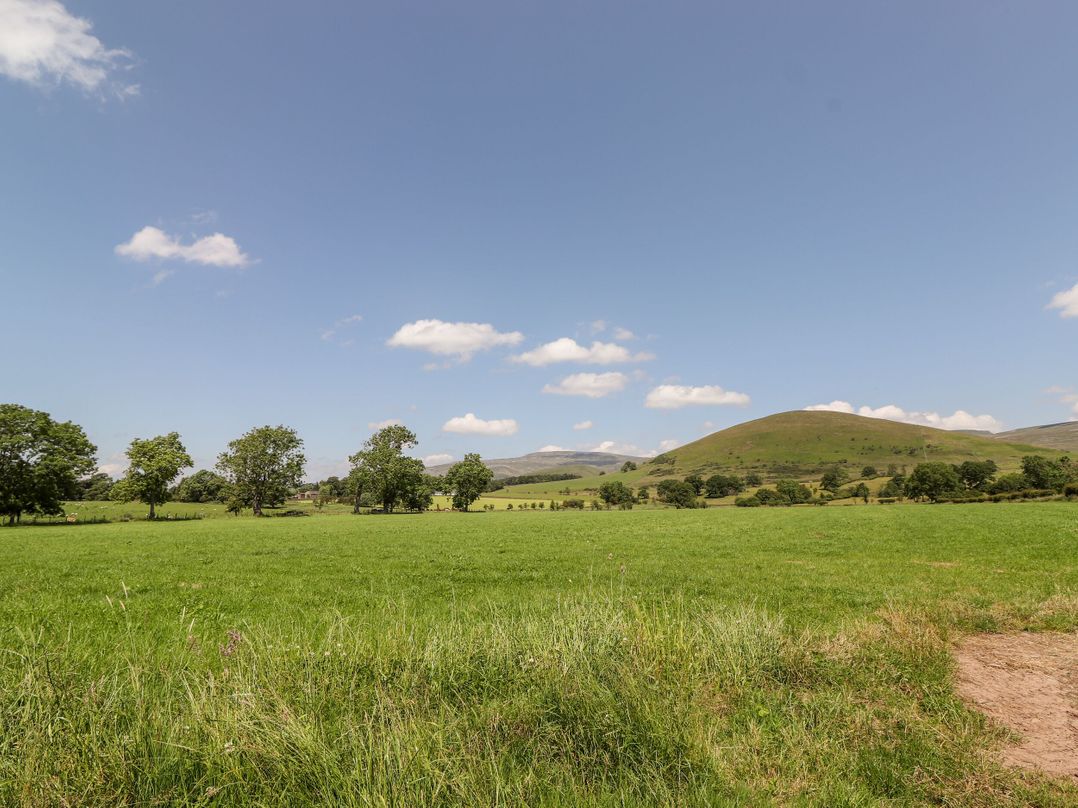 Dunfell Shepherd's Hut