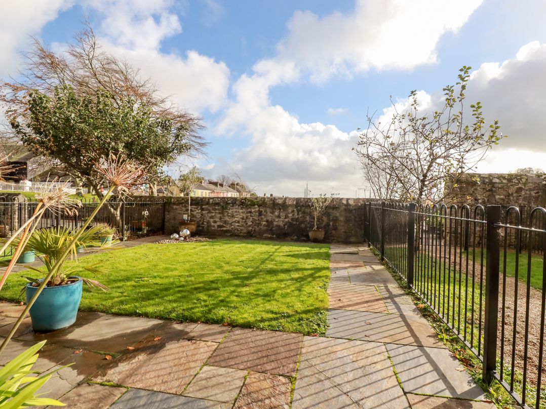 5 The Old Smokehouse