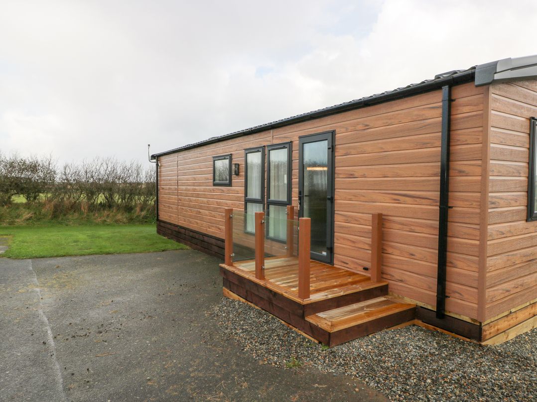Skomer Lodge