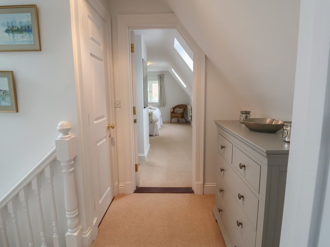 9 Church Farm Rise