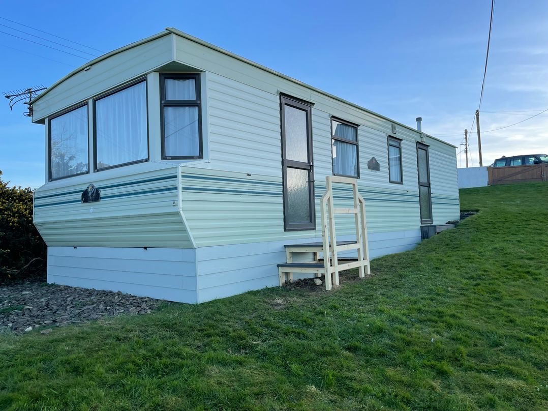 Caravan at Cartref