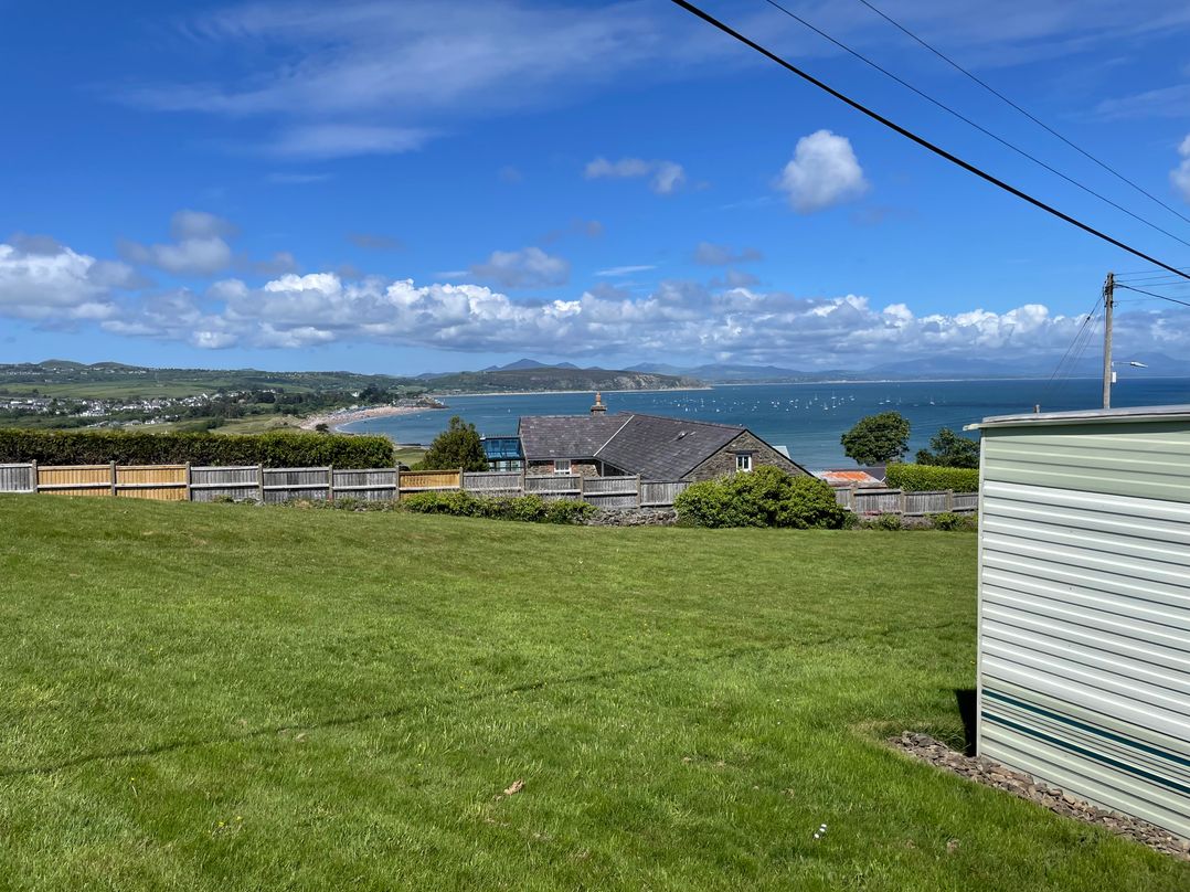 Caravan at Cartref