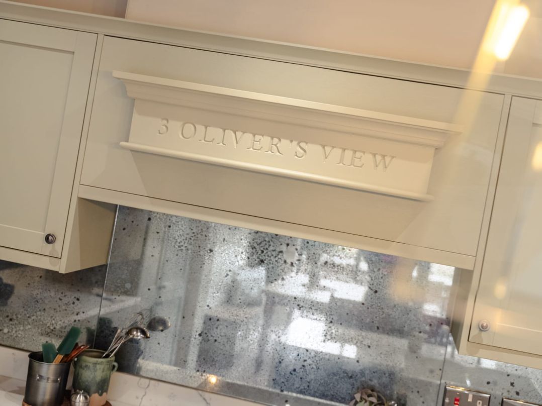 3 Olivers View
