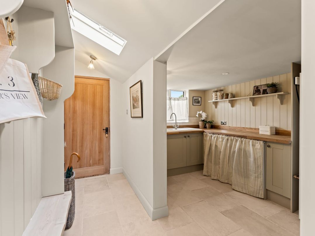 3 Olivers View