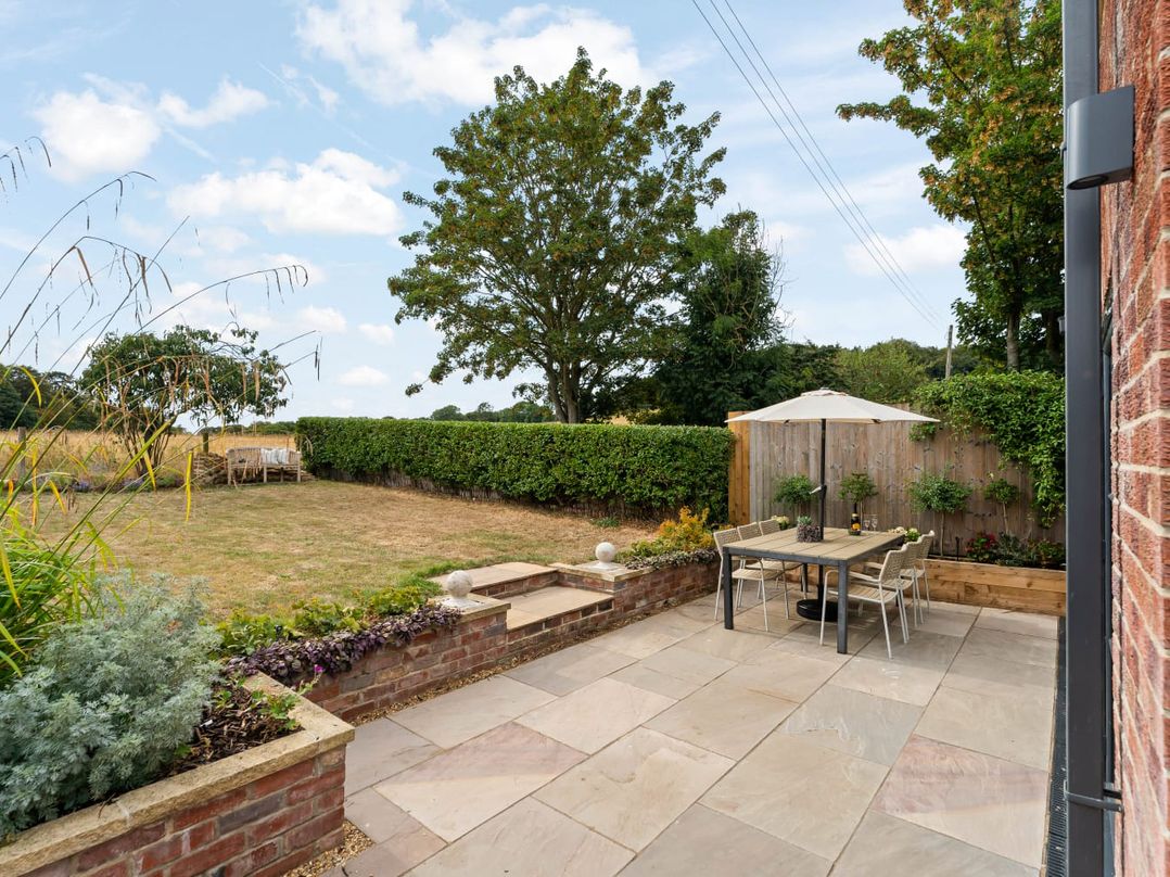 3 Olivers View