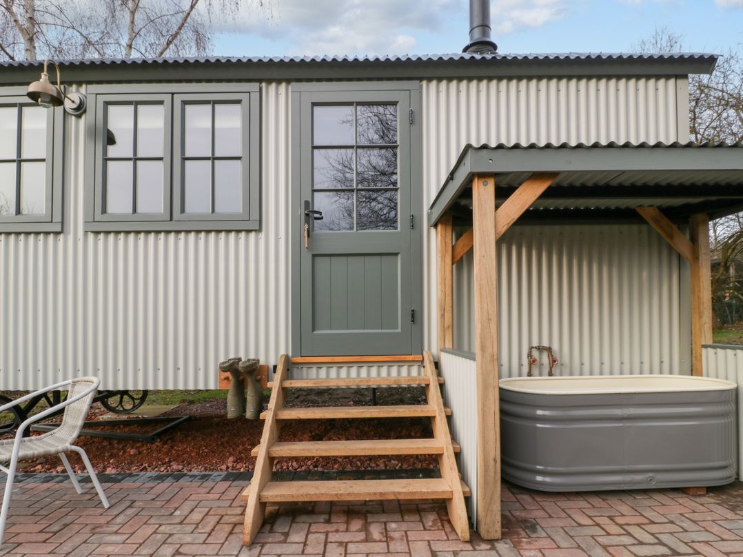 Evendine Hut @ Evendine Cottage