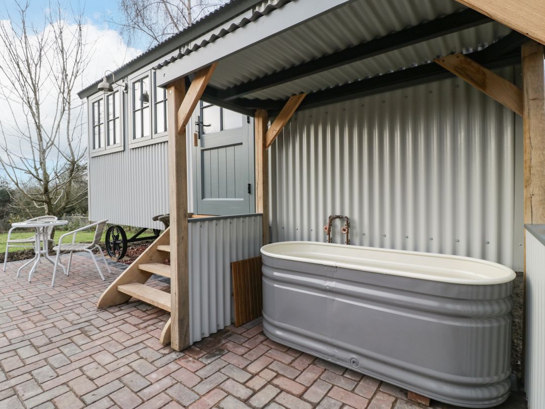 Evendine Hut @ Evendine Cottage