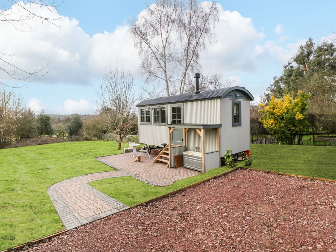 Evendine Hut @ Evendine Cottage