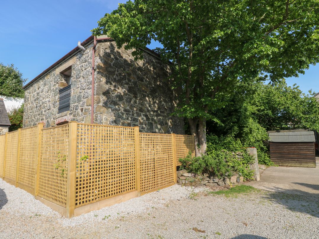 Oofoo’s Barn