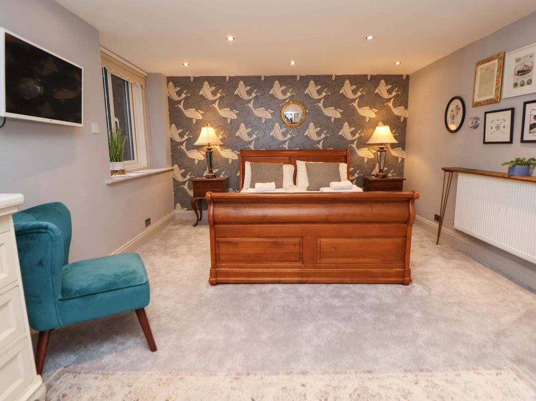 Ismay Lounge Apartment- Titanic Interest