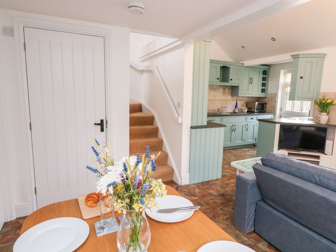 1 Keepers Cottage, Hillfield Village