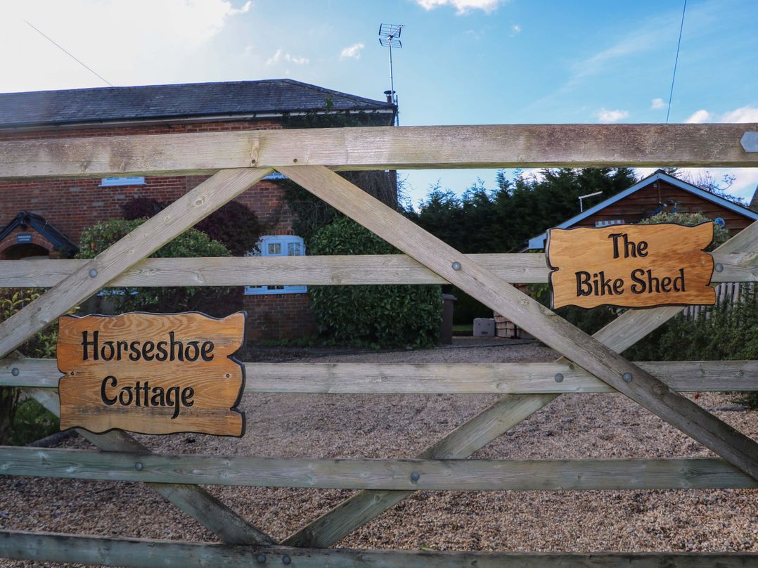 Horseshoe Cottage