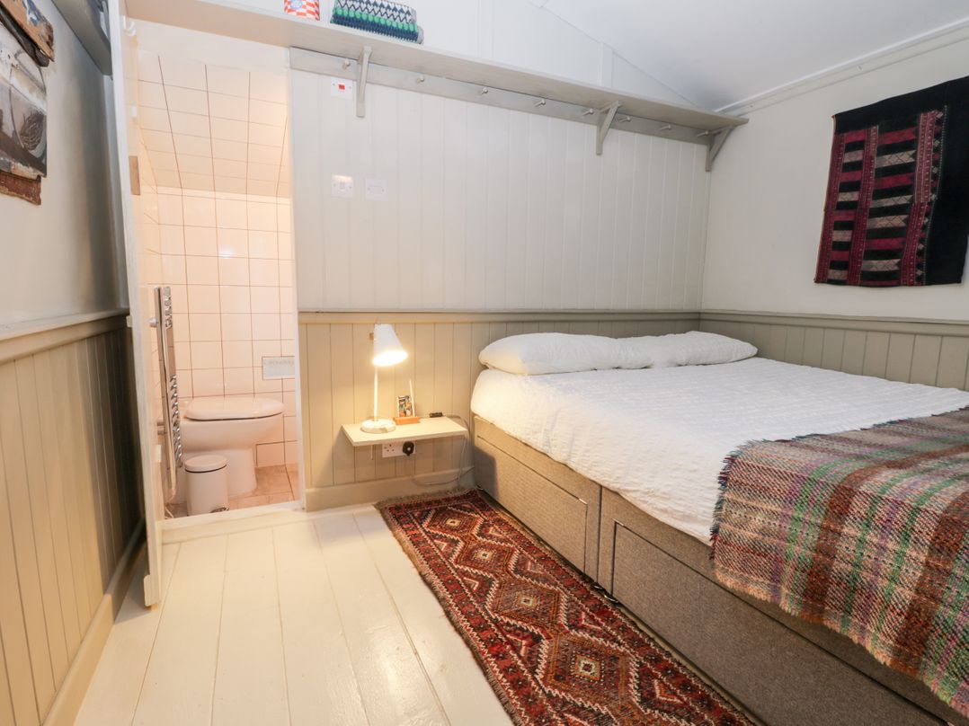 The Artists Cabin